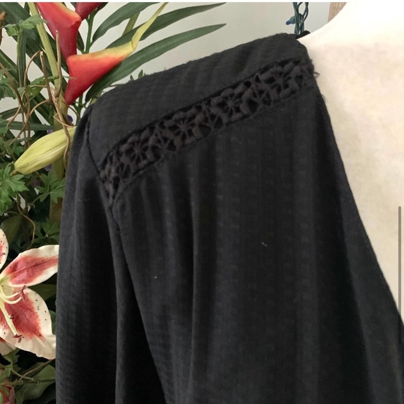 Zara Textured V-neck Tiered Maxi Dress Black - Picture 6 of 13